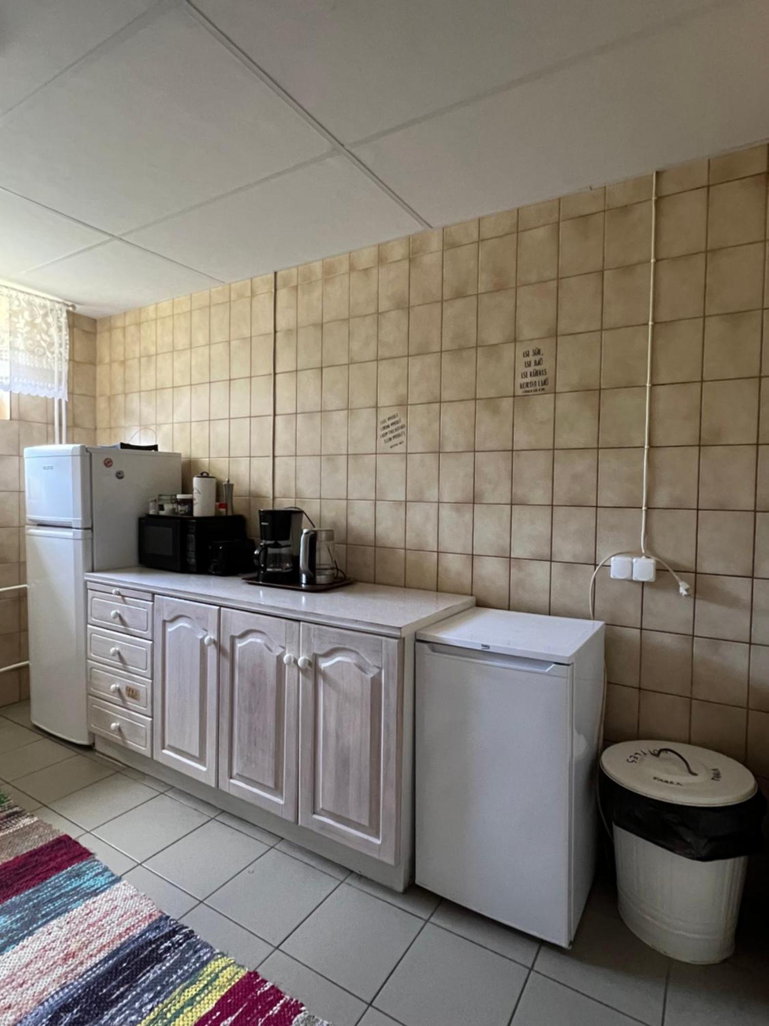Kihnu Sadama Oeoemaja Guesthouse Lemsi Luaran gambar