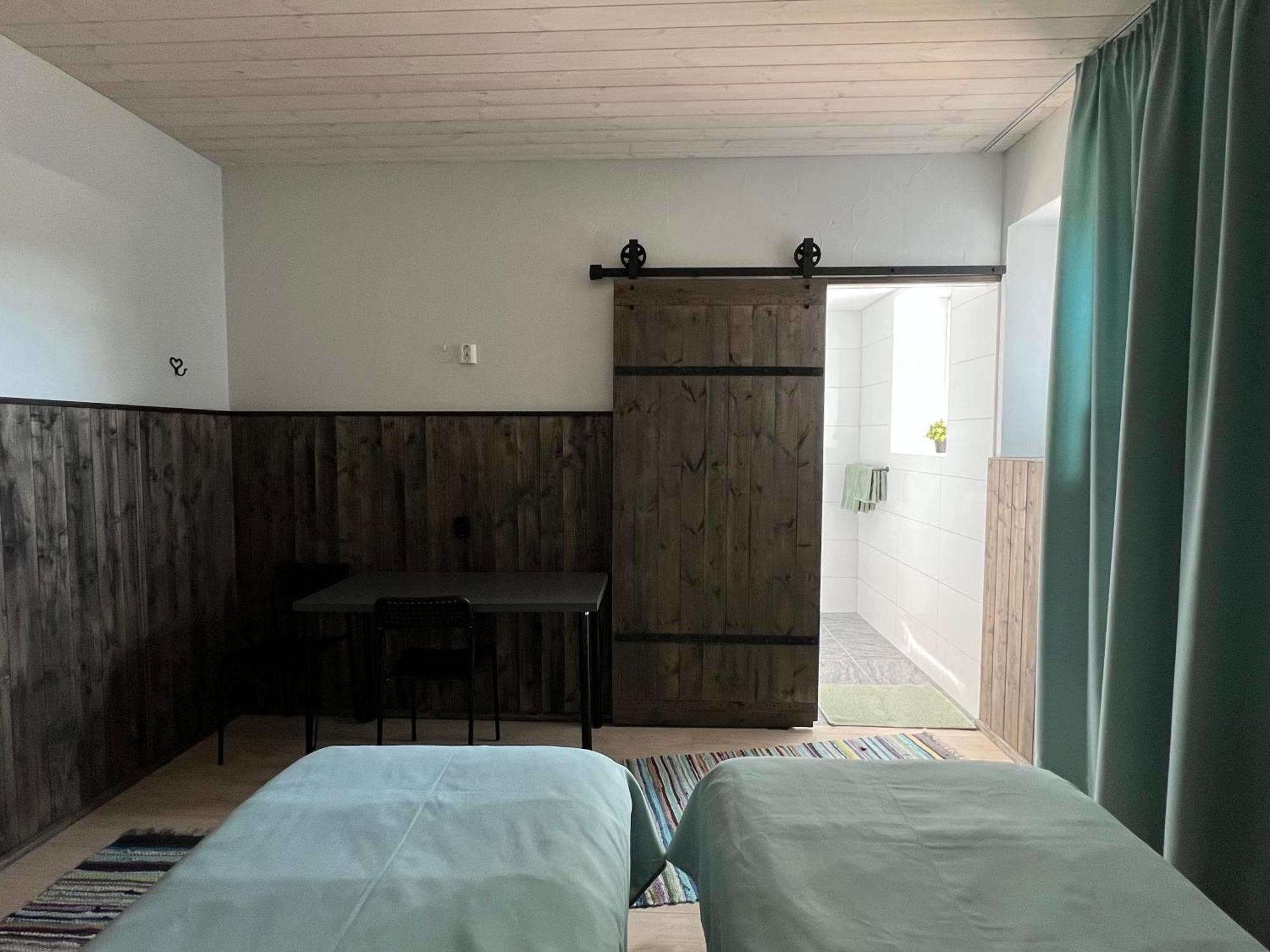 Kihnu Sadama Oeoemaja Guesthouse Lemsi Luaran gambar